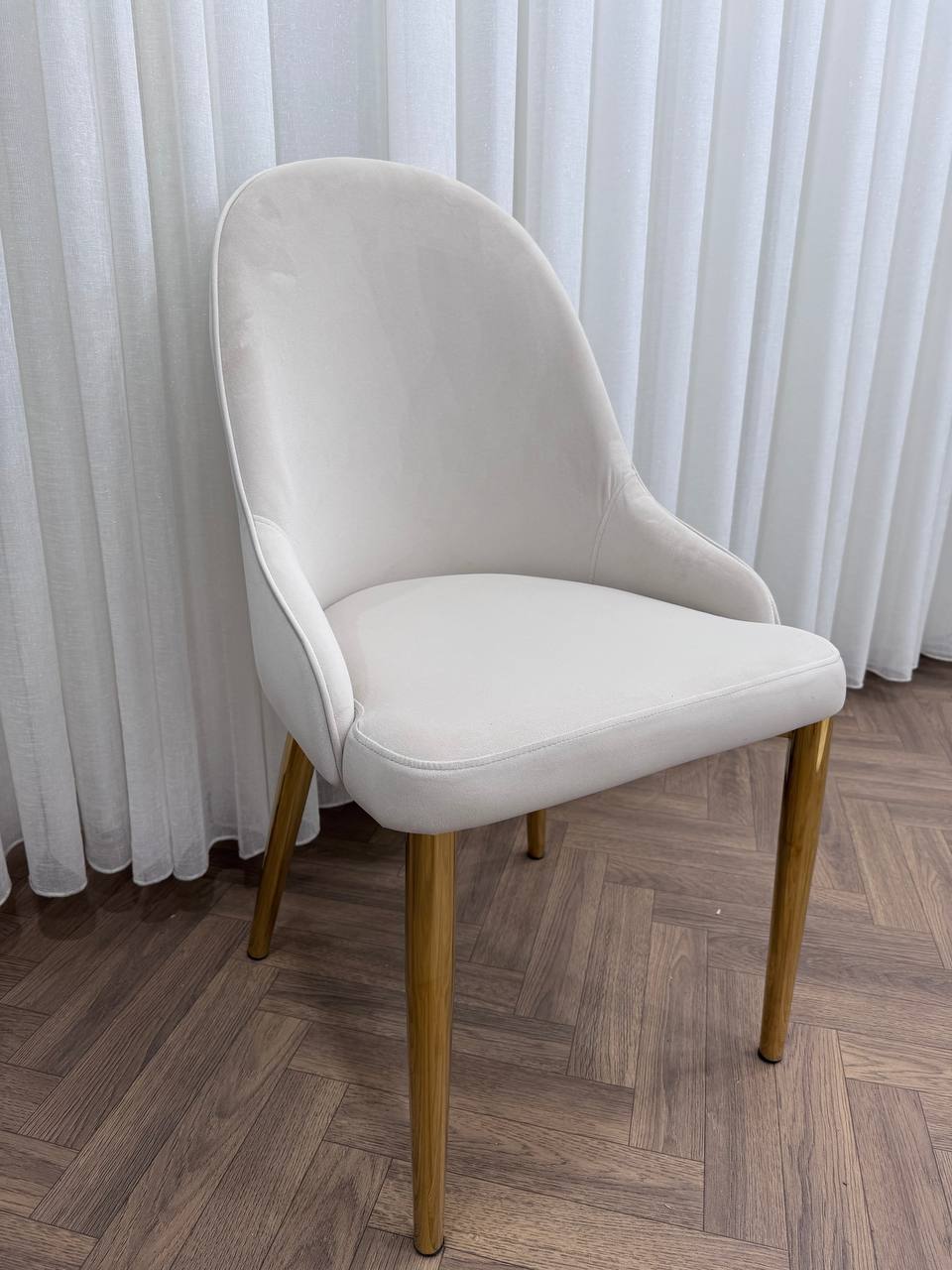 CLARA DINING TABLE SET - GOLD