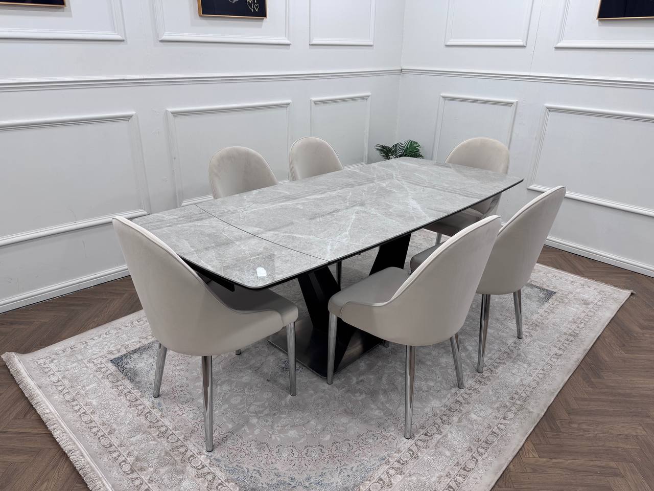 CLARA DINING TABLE SET -SILVER