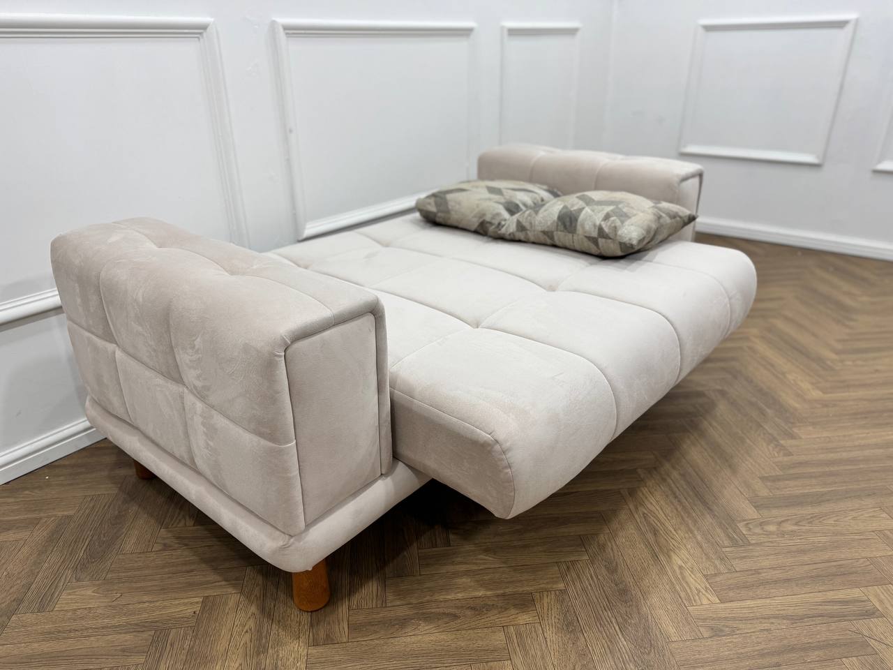Q&P Furniture Flora sofa set in luxurious velvet with plush cushions and modern design, ideal for stylish living room decor.