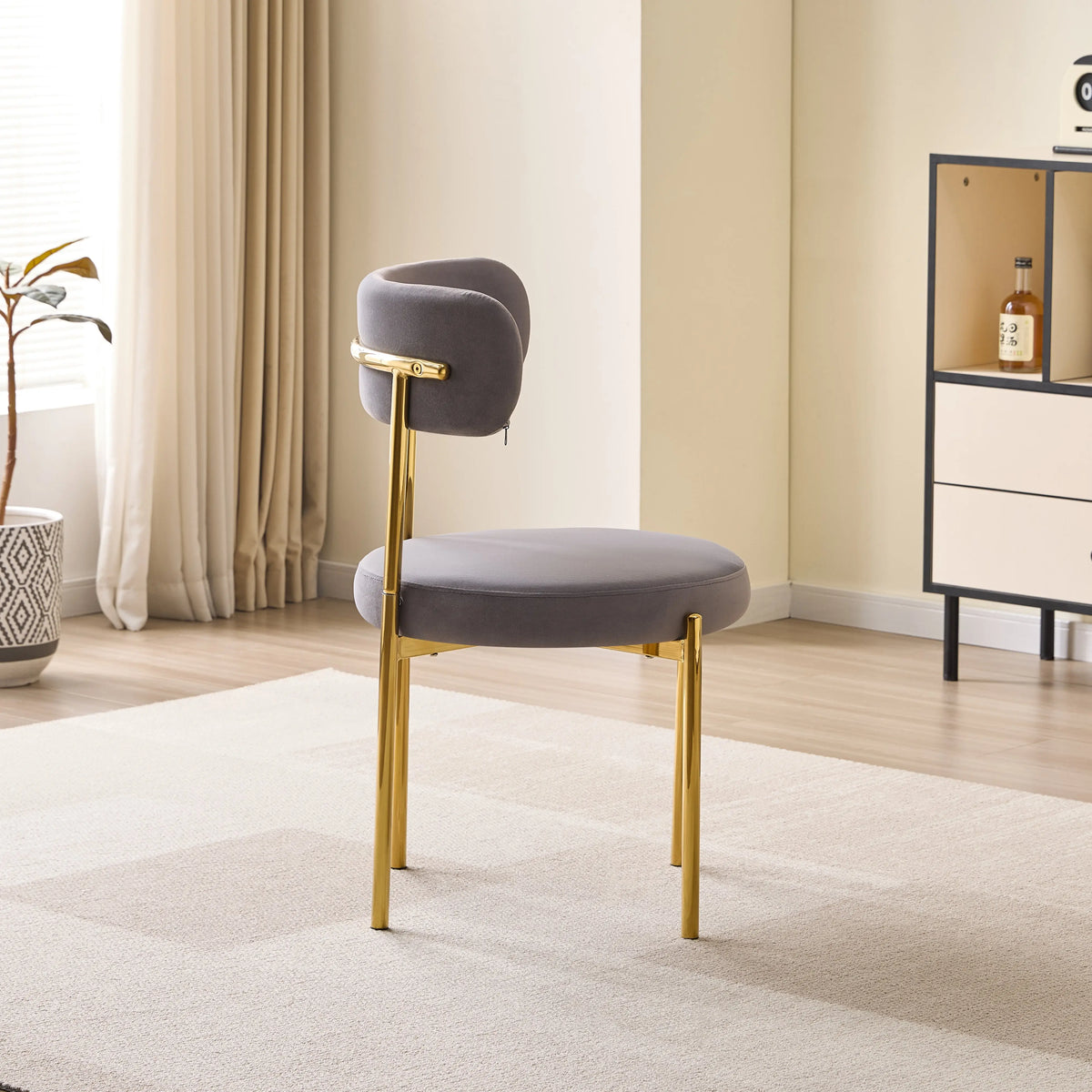 Gold London Luxury Living Collection Q&P Furniture