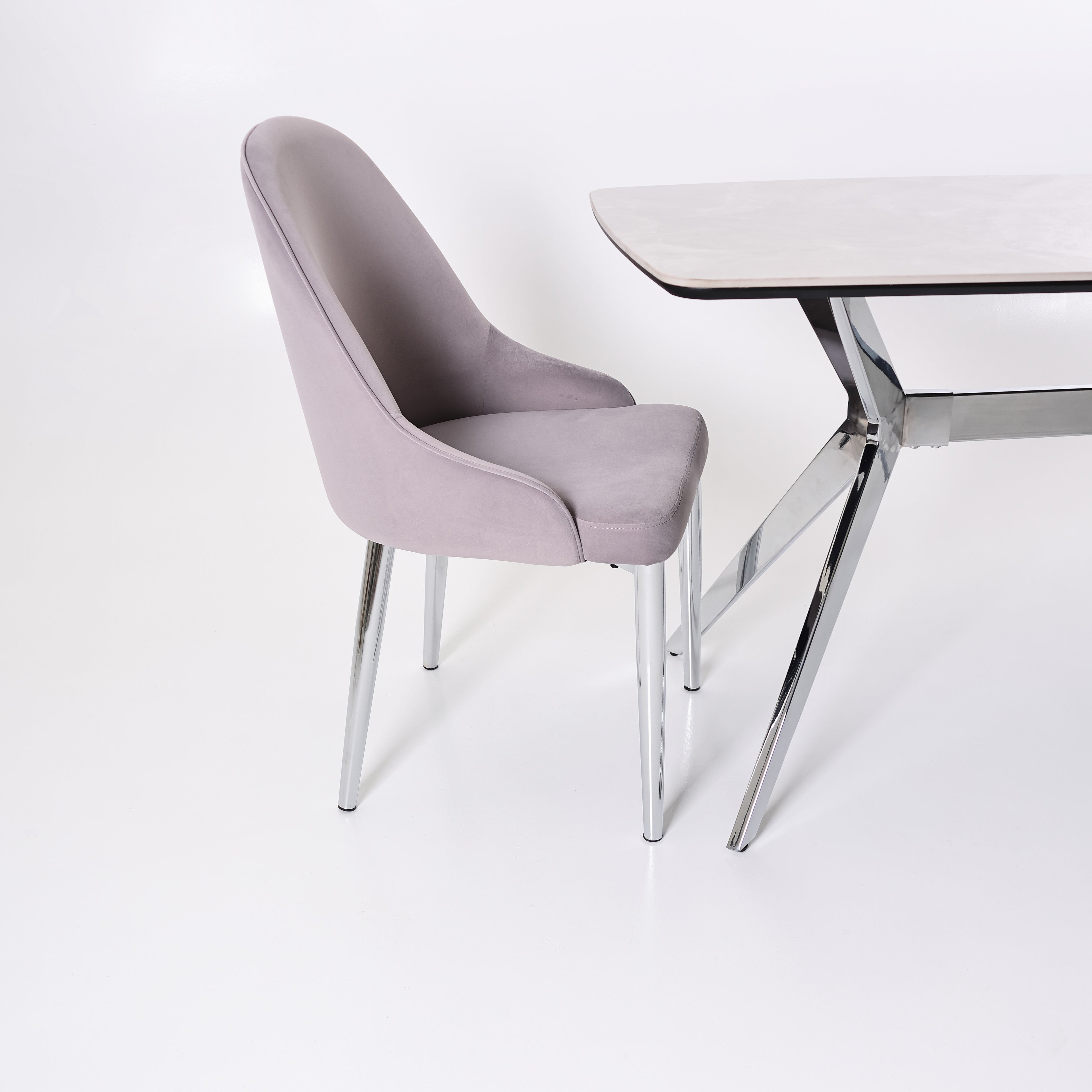 CLOUD DINING TABLE