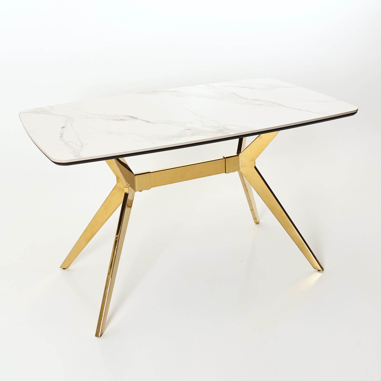 VERO DINING TABLE