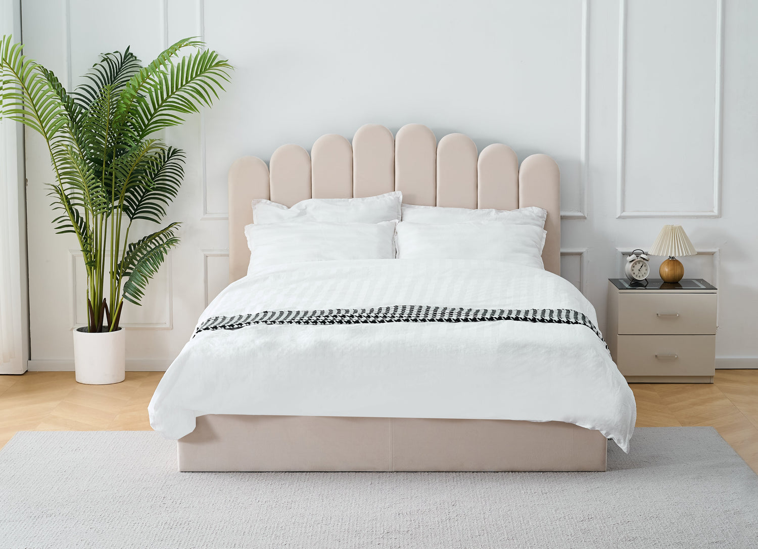 Q&P Furniture Crown Bed with Storage,
Crown bed with storage solutions,
Luxury bed with built-in storage,
Space-saving storage bed,
Elegant storage bed for modern bedrooms