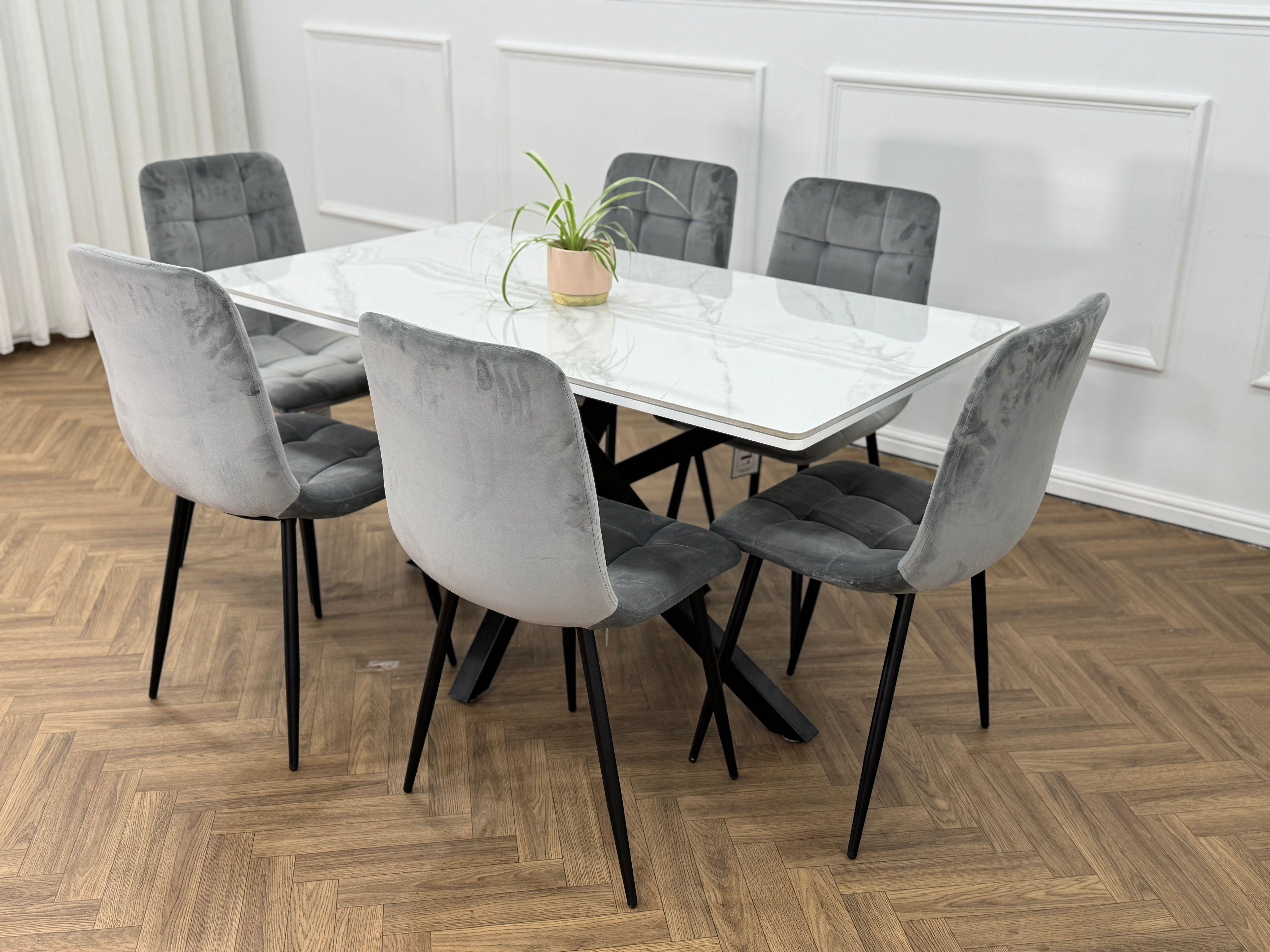 Prince Dining Table