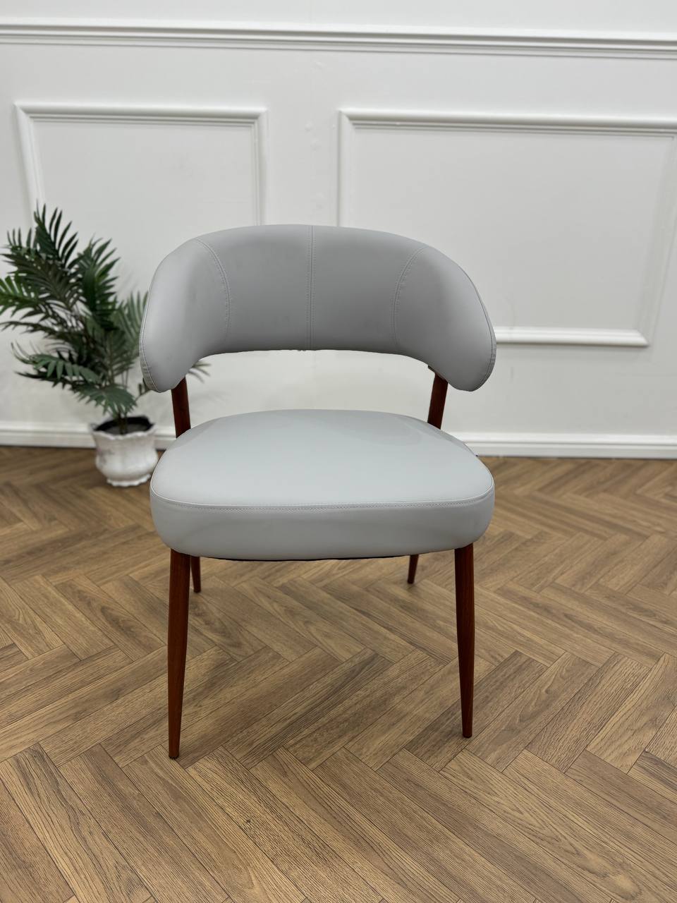 Mila dining chair-light grey