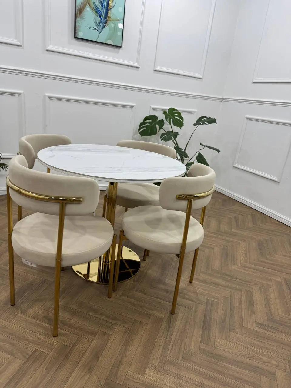 Gold London Luxury Living Collection Q&P Furniture