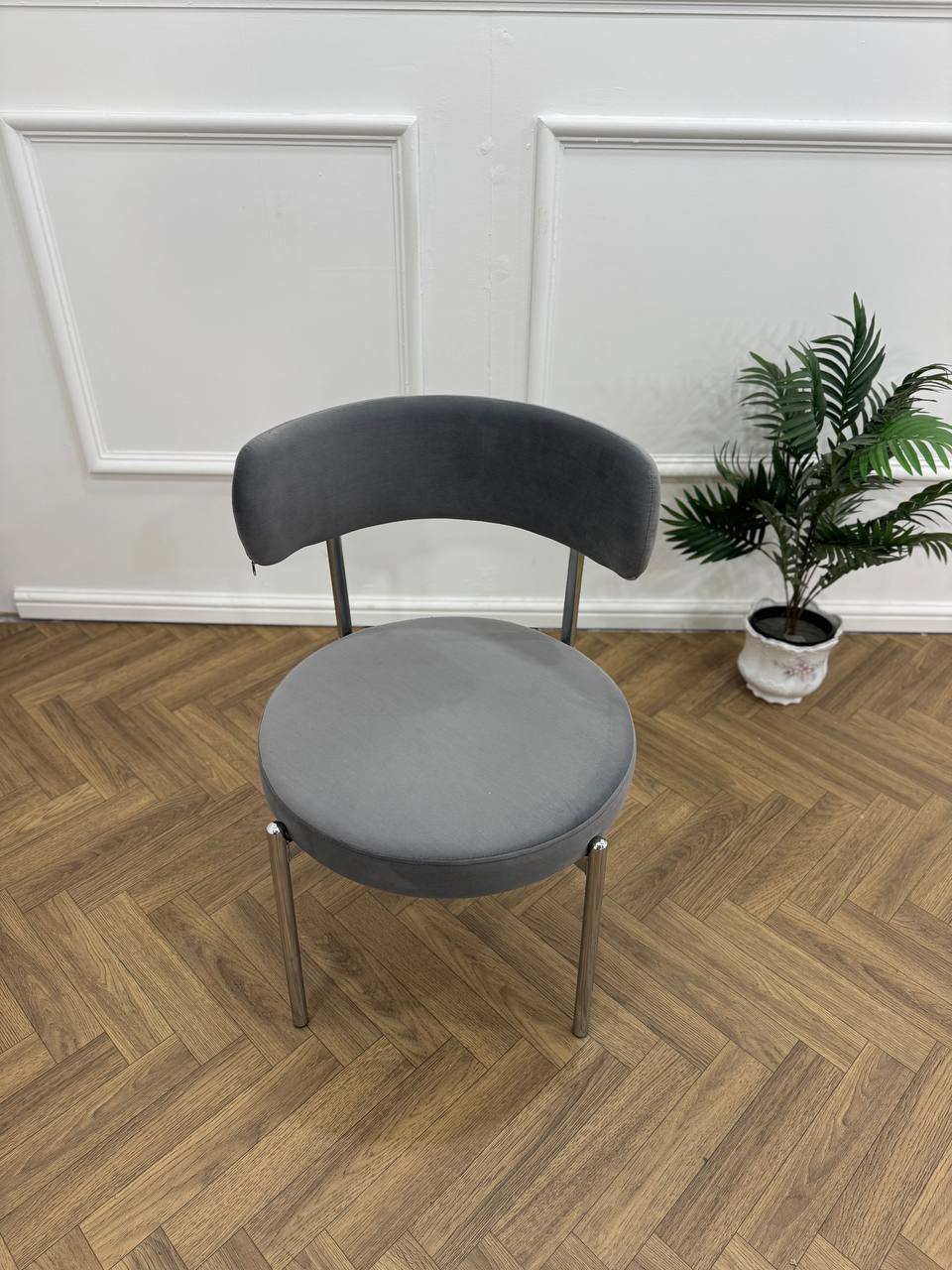 LUXE DINING SET -VELVET-LIGHT GREY Chair-SILVER