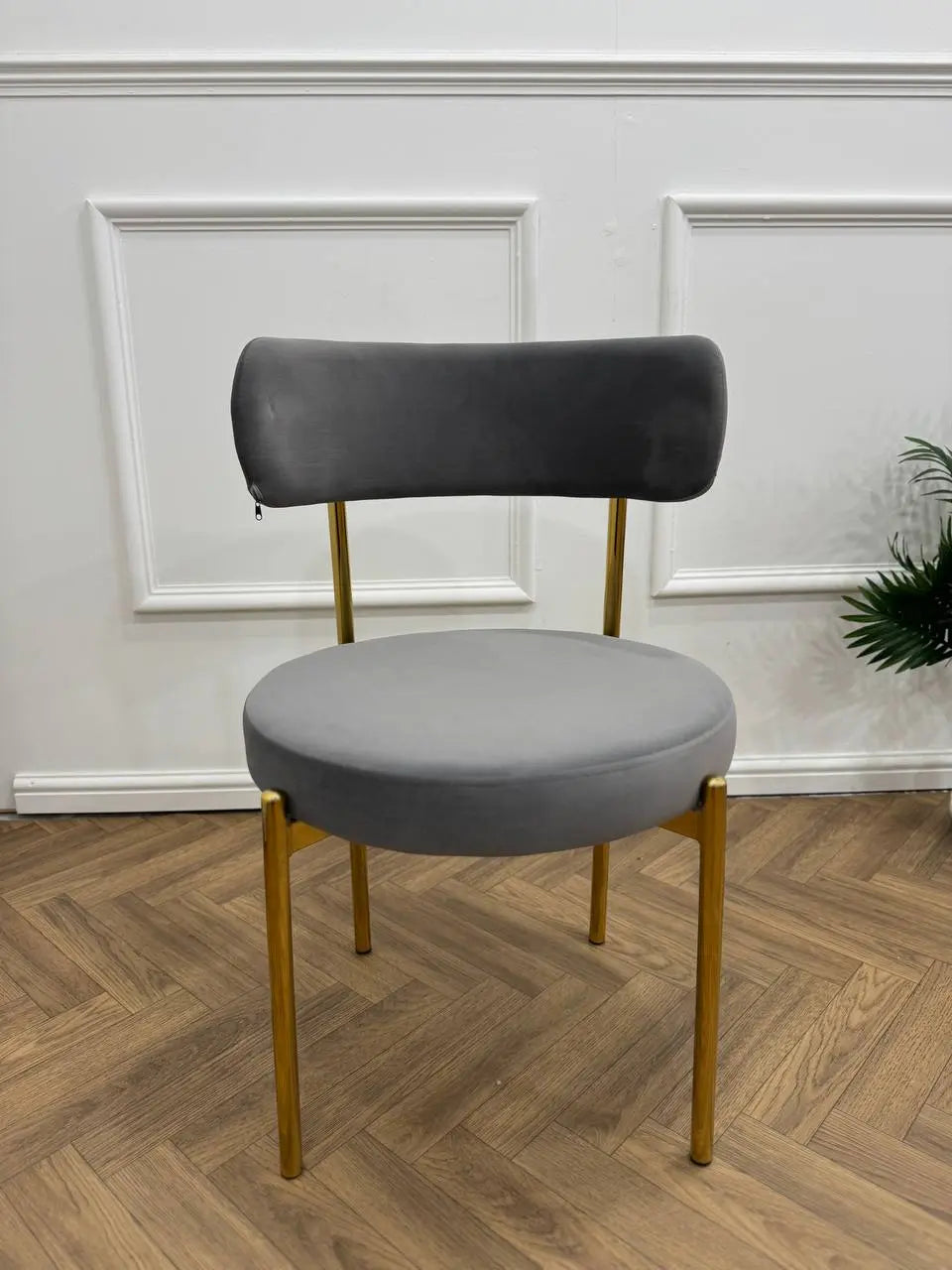 Gold London Luxury Living Collection Q&P Furniture