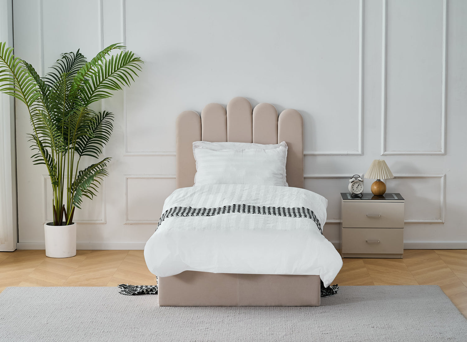 Q&P Furniture Crown Bed with Storage,
Crown bed with storage solutions,
Luxury bed with built-in storage,
Space-saving storage bed,
Elegant storage bed for modern bedrooms