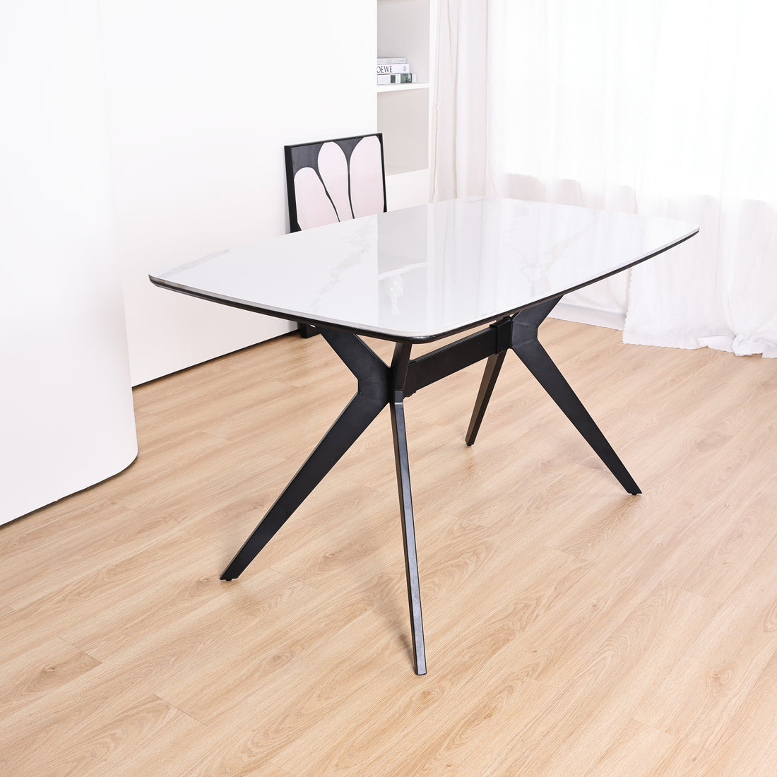 Niva Dining Table