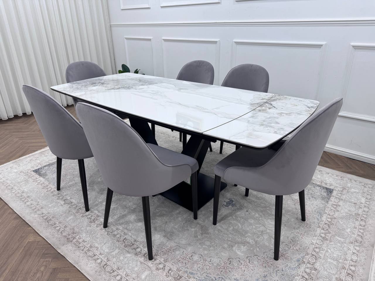 LUMIA EXTEND DINING SET WITH CLARA CHAIRS – BLACK LEGS