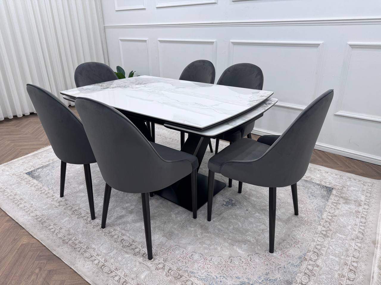 LUMIA EXTEND DINING SET WITH CLARA CHAIRS – BLACK LEGS