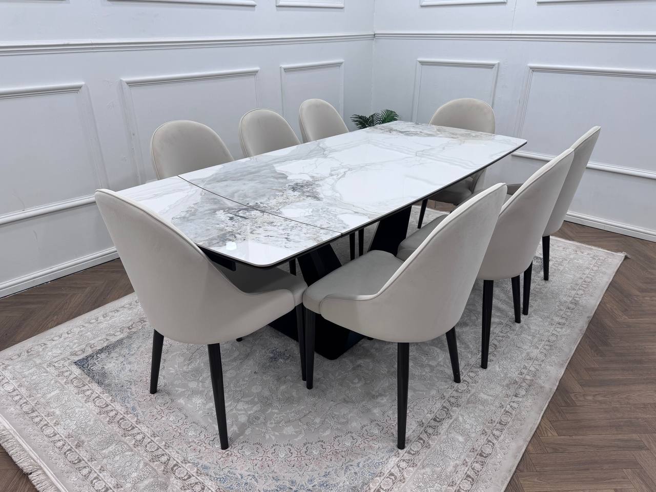 LUMIA EXTEND DINING SET WITH CLARA CHAIRS – BLACK LEGS