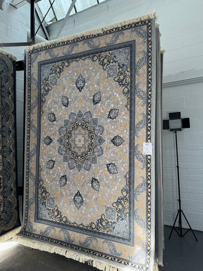 Rumi Persian Rug – Luxury Traditional Medallion Design | QRF 107