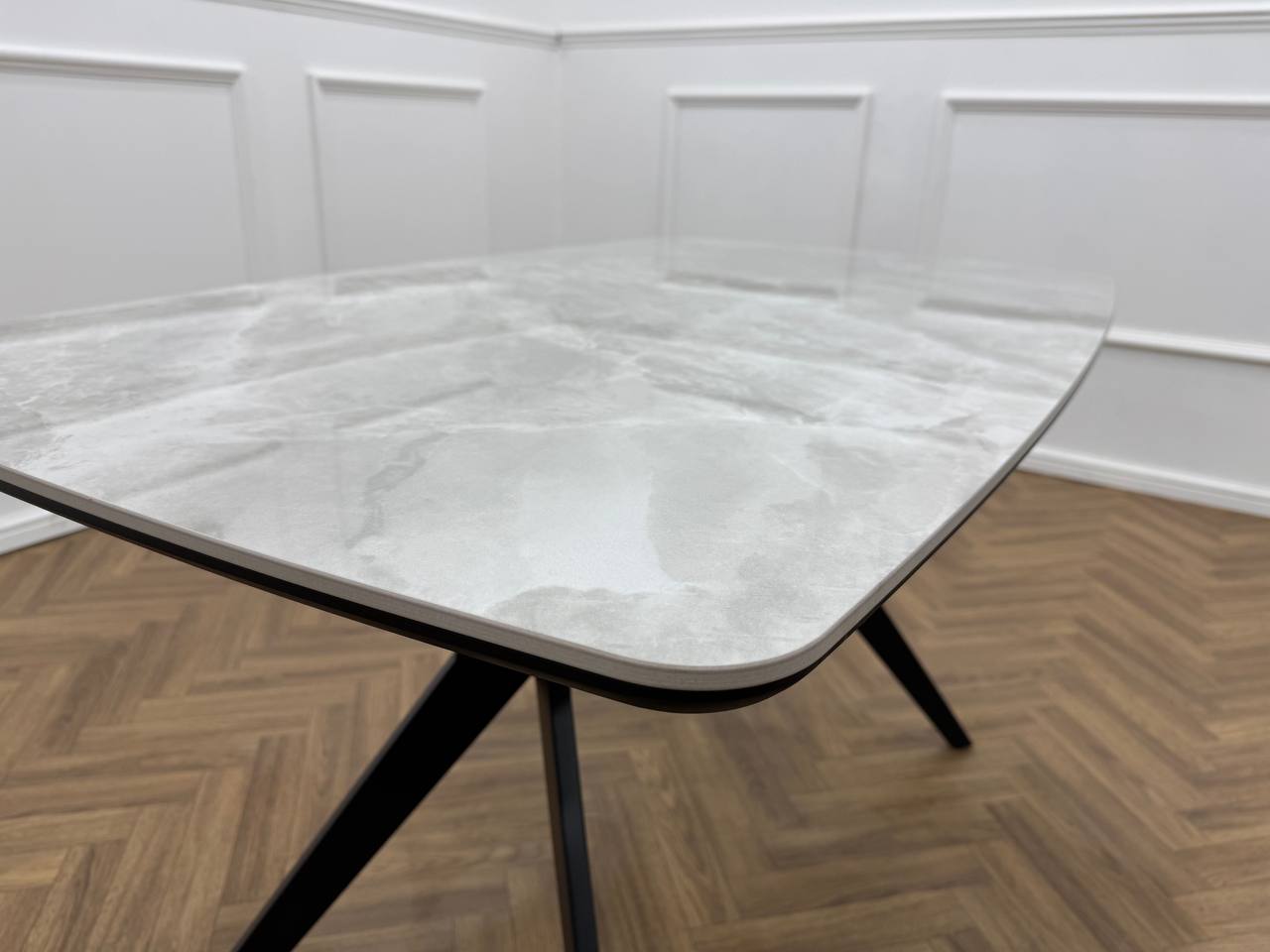 Luna Dining Set
